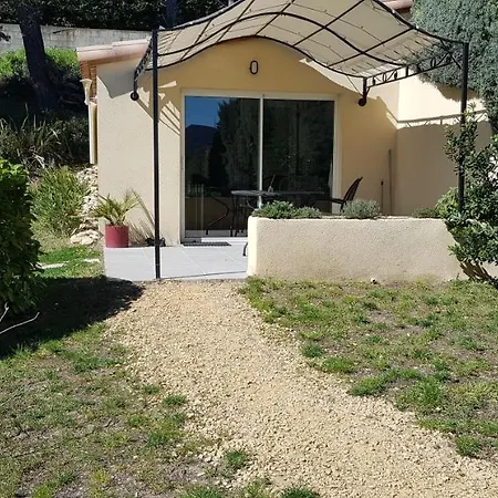 Chevalier Holiday home Saint-Nazaire (Gard)